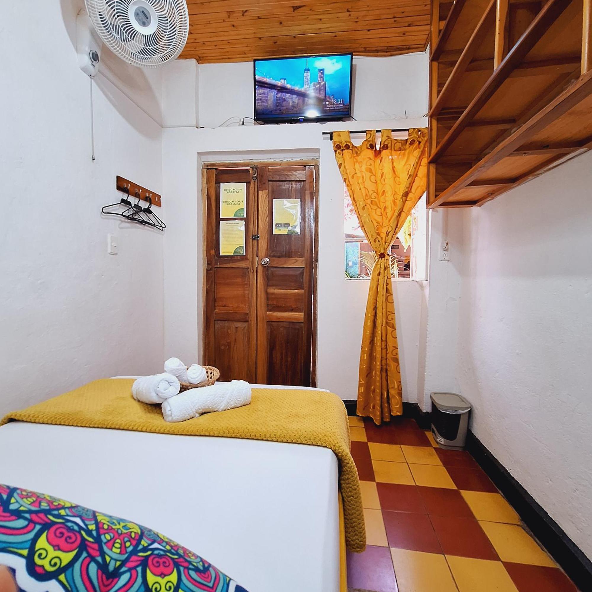 Hostal Colombian Gold San Gil Exterior photo